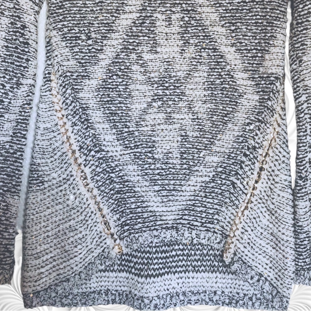 Chain & Sequins Grey & White Sweater  Size Med - Picture 6 of 8